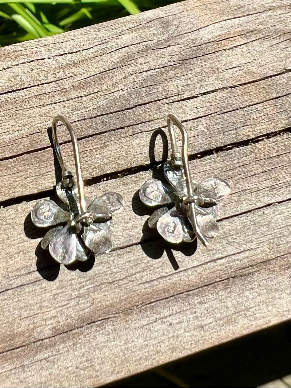 Silpada Silver Flower Drop Earrings with Pearl Centers - Picture 4 of 4